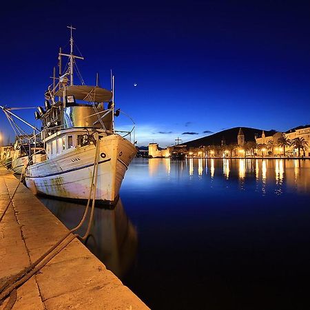 Blue View Apartments Trogir Bagian luar foto