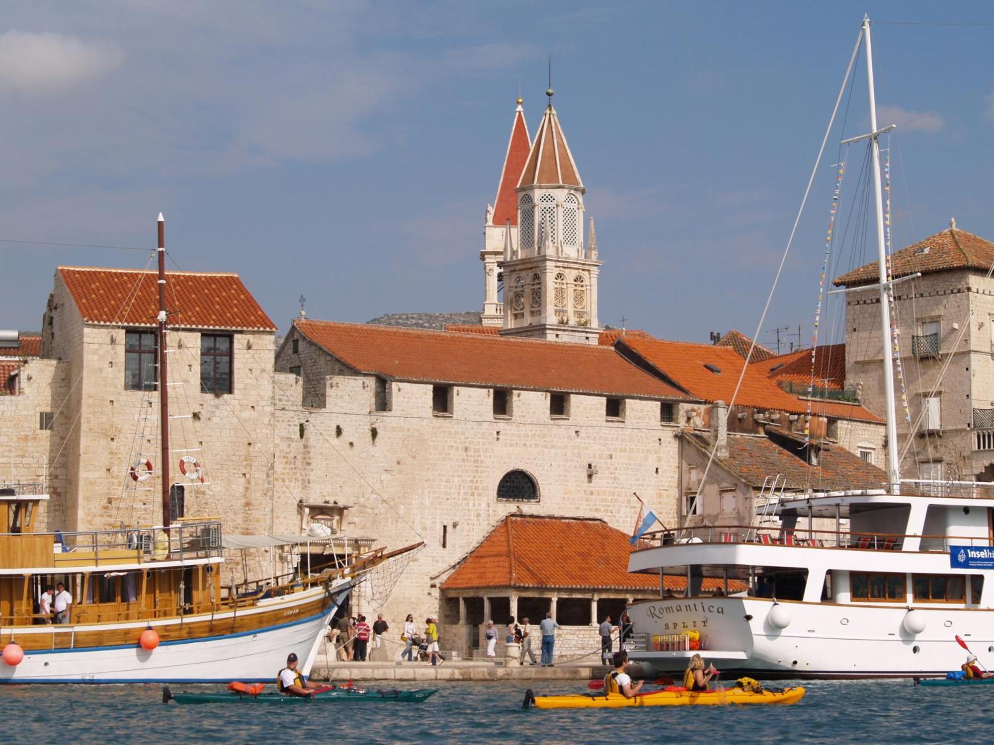 Blue View Apartments Trogir Bagian luar foto